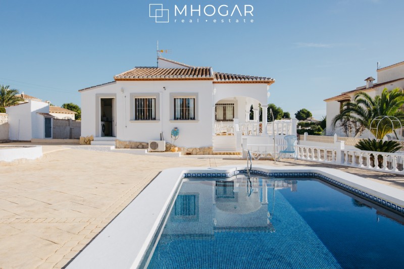 Calpe-Villa bonita en venta